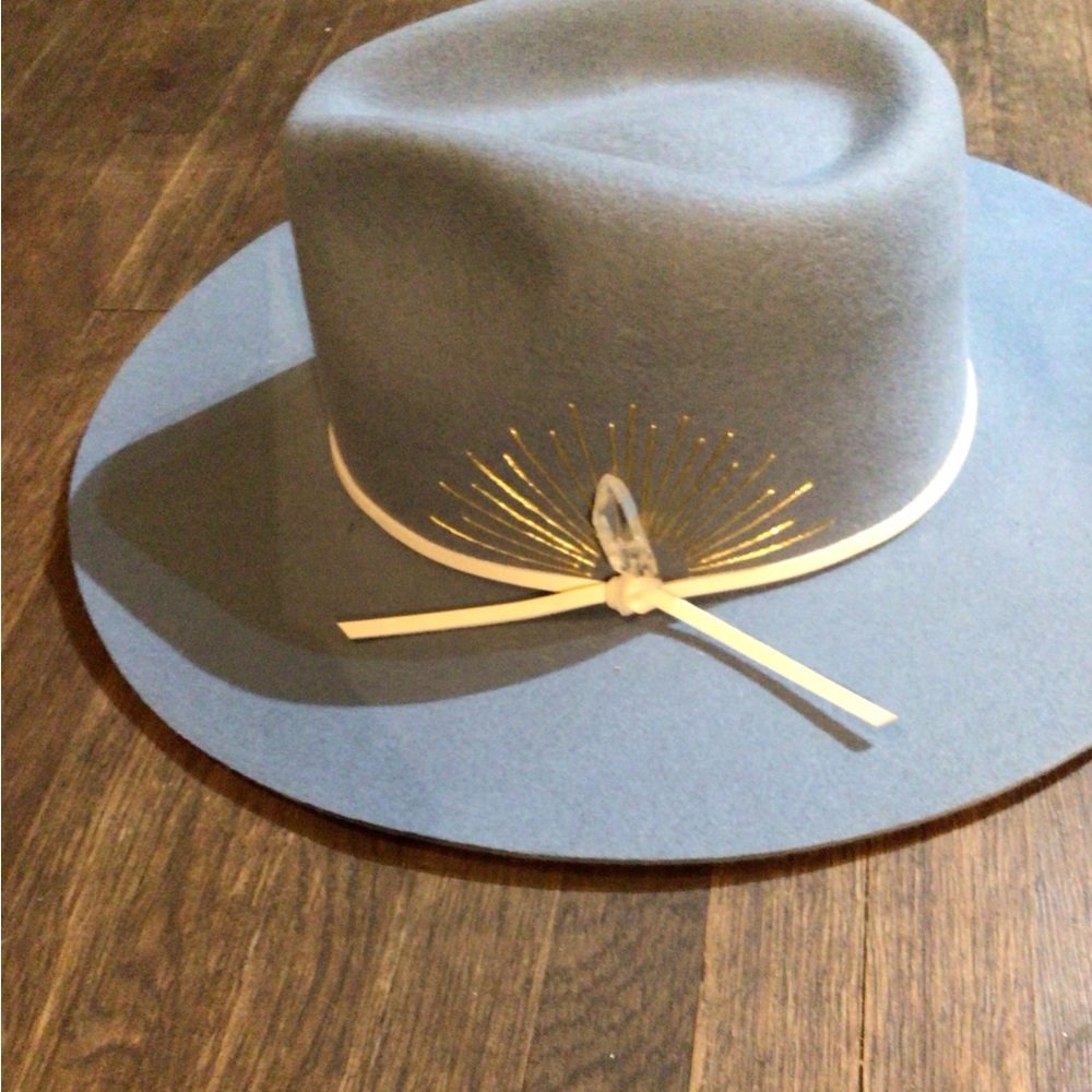 NEW! Rare Wyeth cashmere crystal rancher